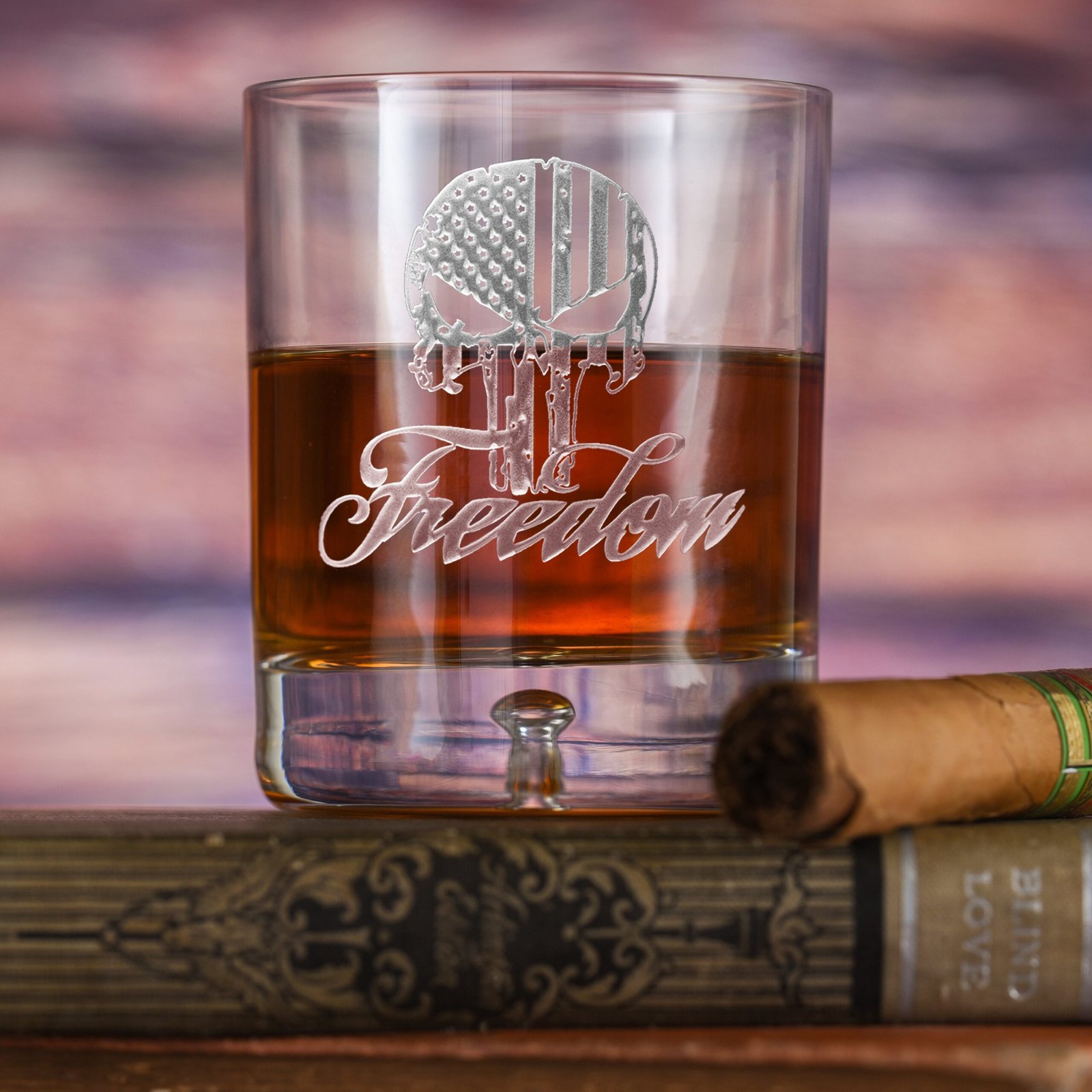 Fivetownsgift Freedom Skull Stars & Stripes Crystal DOF Rocks Glass