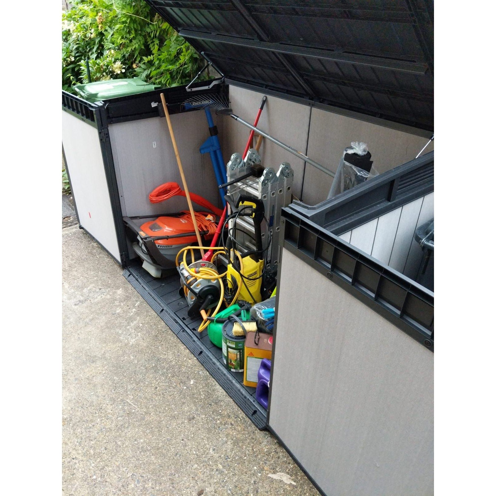 Keter 6′ x 3′ Oakland Grande Store Heavy Duty Plastic Shed – Grey - Image 4